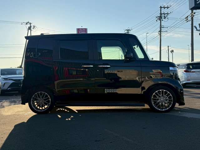 HONDA N BOX CUSTOM 2024 Image 31