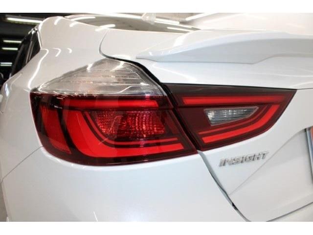 HONDA INSIGHT SEDAN 2019 Image 31