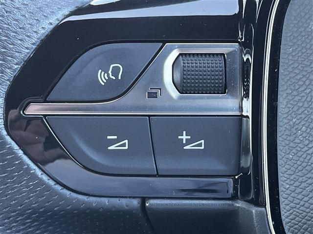 PEUGEOT 5008 2022 Image 31