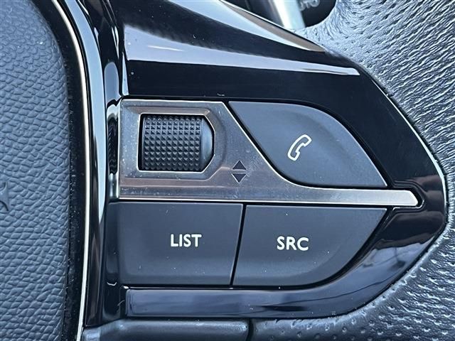 PEUGEOT 5008 2022 Image 31