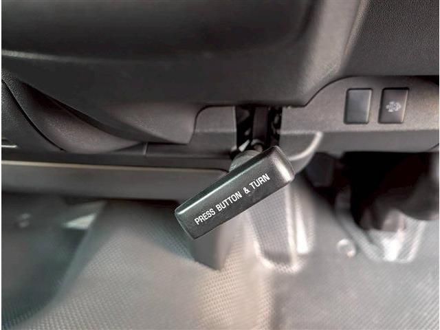 MAZDA BONGO BRAWNY VAN 2025 Image 31