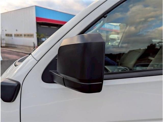 MAZDA BONGO BRAWNY VAN 2025 Image 31