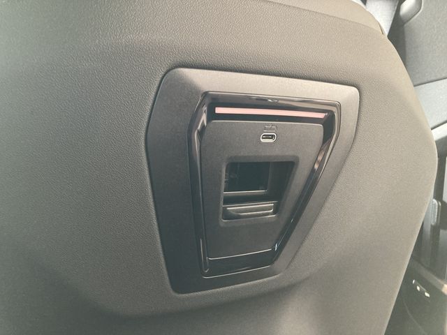 BMW 5SERIES TOURING 2025 Image 31