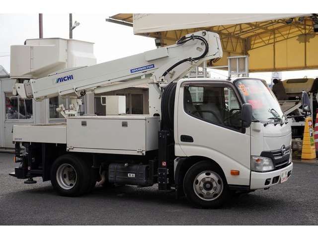 HINO DUTRO 2015 Image 31