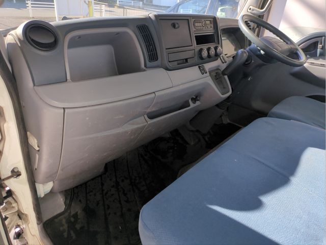 MITSUBISHI CANTER 2016 Image 31