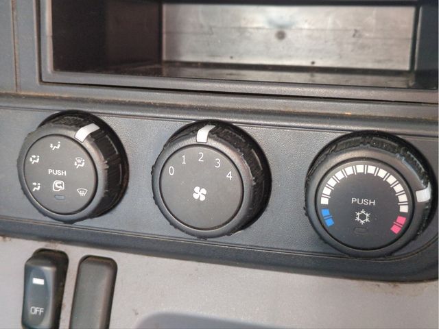 MITSUBISHI CANTER 2016 Image 31