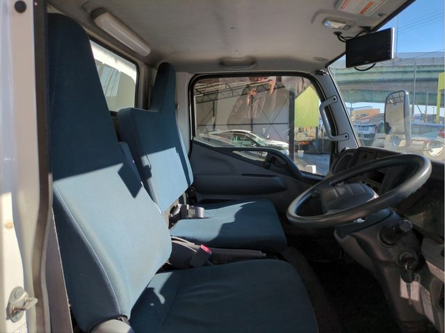 MITSUBISHI CANTER 2016 Image 31