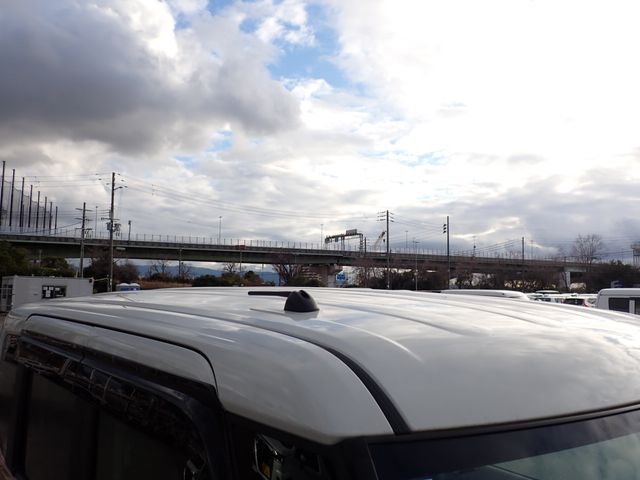 SUZUKI SPACIA 4WD 2024 Image 31