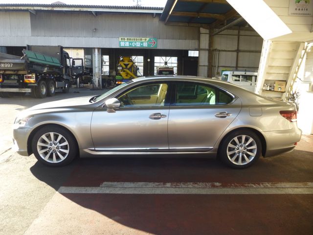 TOYOTA LEXUS LS460 2015 Image 31