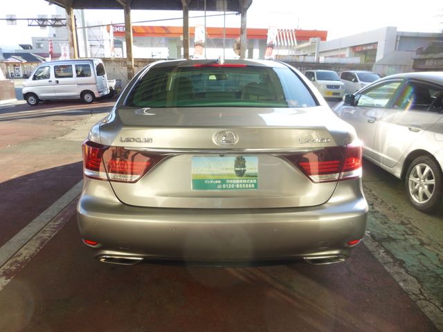TOYOTA LEXUS LS460 2015 Image 31