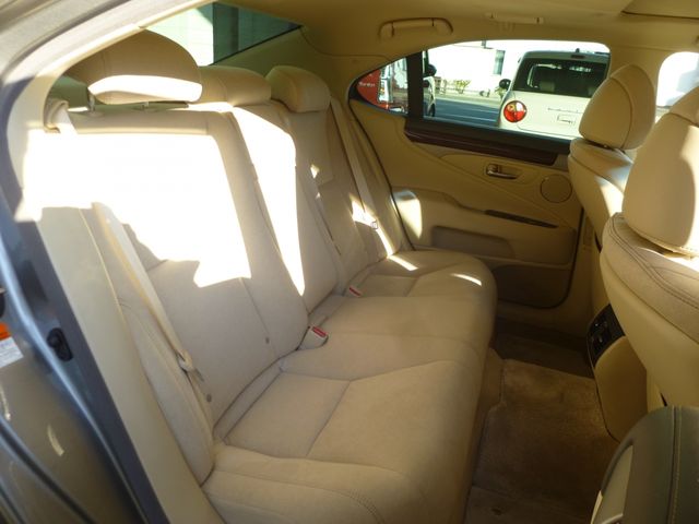 TOYOTA LEXUS LS460 2015 Image 31