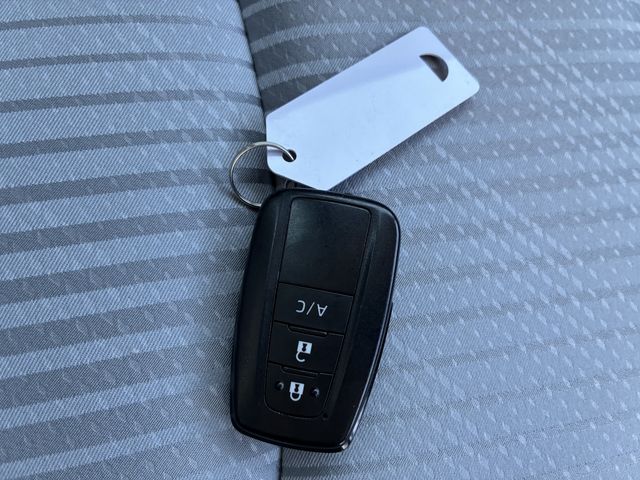 TOYOTA PRIUS PHV 2020 Image 31