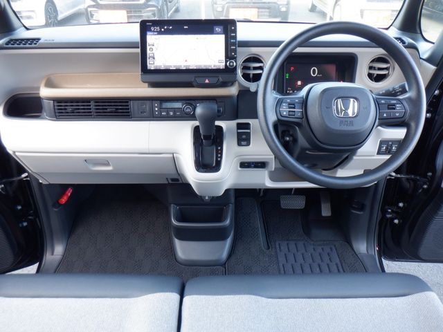 HONDA N BOX 2024 Image 31