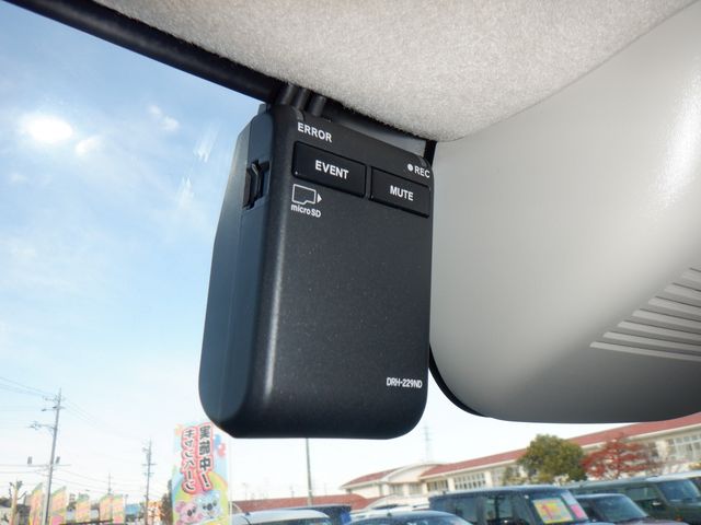 HONDA N BOX 2024 Image 31