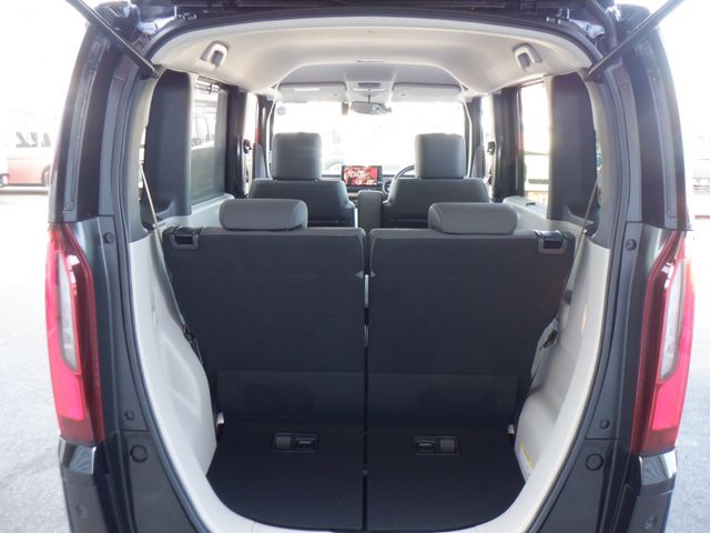 HONDA N BOX 2024 Image 31