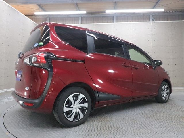 TOYOTA SIENTA HYBRID 2020 Image 31