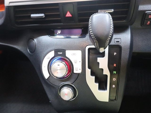 TOYOTA SIENTA HYBRID 2020 Image 31