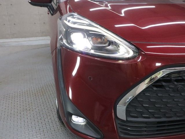 TOYOTA SIENTA HYBRID 2020 Image 31