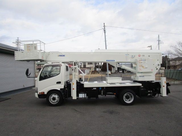 HINO DUTRO 2018 Image 31