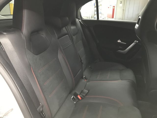 MERCEDES BENZ A CLAS 2018 Image 31