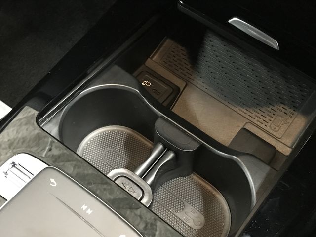 MERCEDES BENZ A CLAS 2018 Image 31