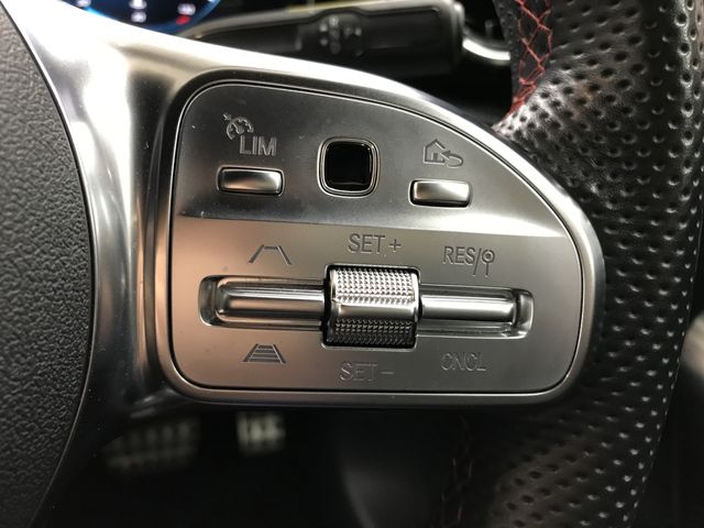 MERCEDES BENZ A CLAS 2018 Image 31