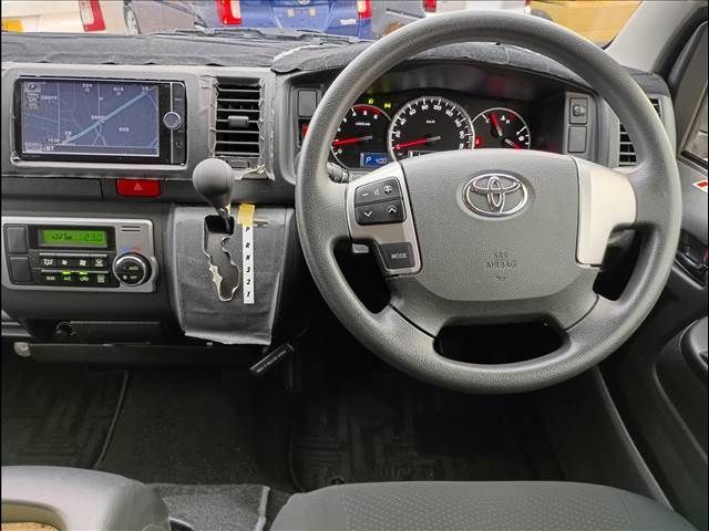 TOYOTA HIACE VAN 4WD 2014 Image 31