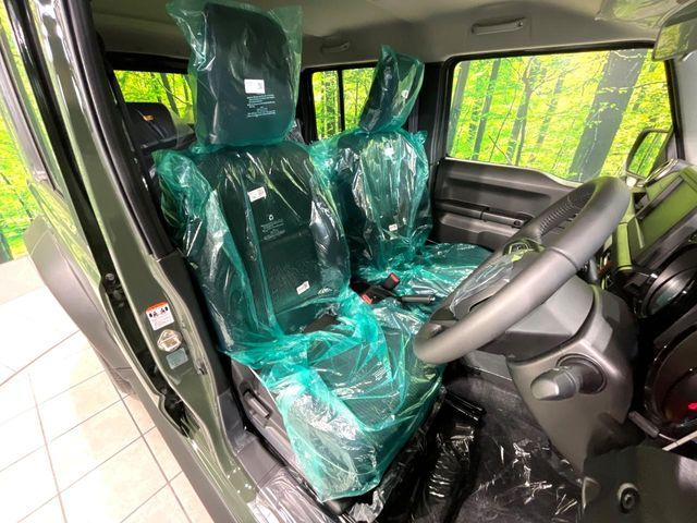 SUZUKI JIMNY NOMADE 2025 Image 31