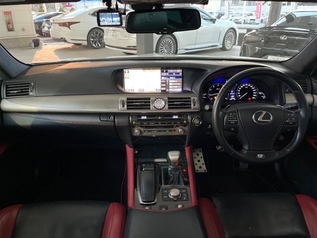 TOYOTA LEXUS LS460 2015 Image 31