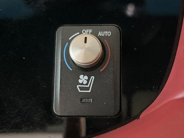 TOYOTA LEXUS LS460 2015 Image 31