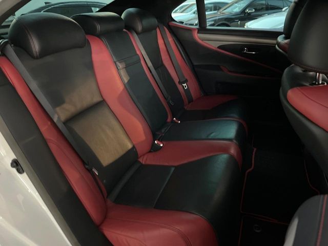TOYOTA LEXUS LS460 2015 Image 31