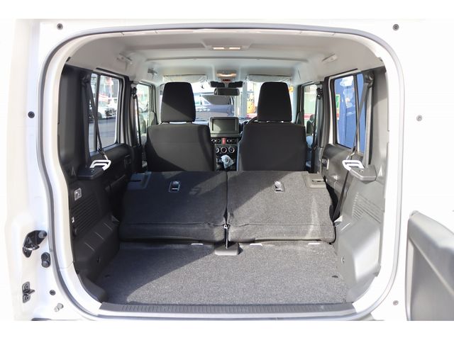 SUZUKI JIMNY NOMADE 2025 Image 31