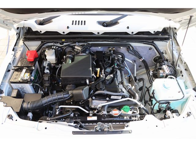 SUZUKI JIMNY NOMADE 2025 Image 31