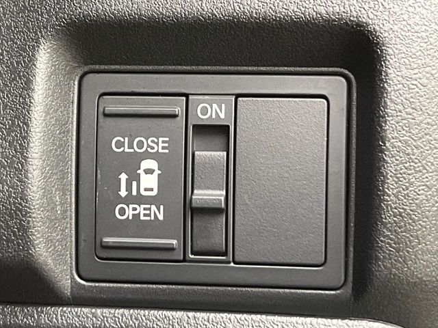 HONDA N BOX CUSTOM 2024 Image 31