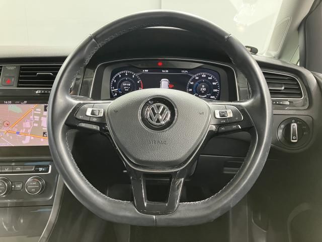 VOLKSWAGEN GOLF 2018 Image 31