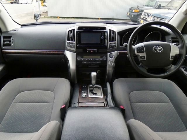 TOYOTA LANDCRUISER WAGON 2013 Image 31