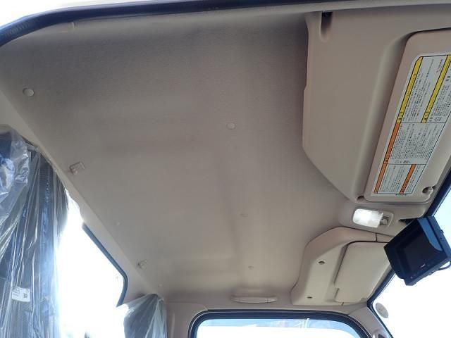 MITSUBISHI CANTER 2025 Image 31