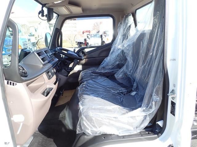 MITSUBISHI CANTER 2025 Image 31