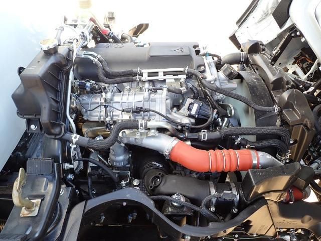 MITSUBISHI CANTER 2025 Image 31