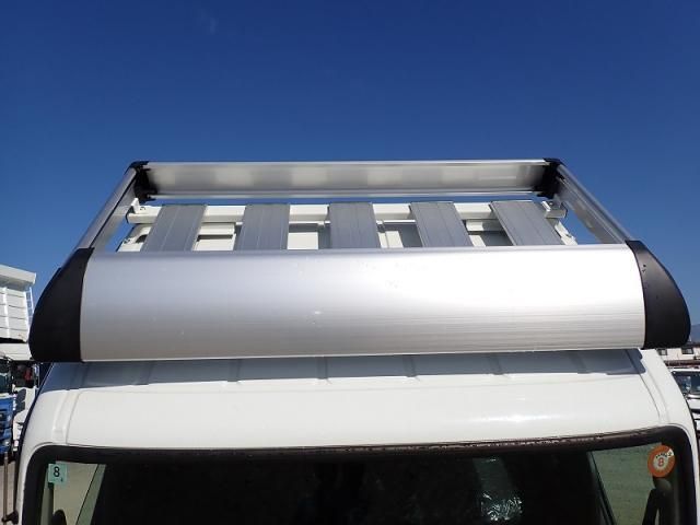 MITSUBISHI CANTER 2025 Image 31