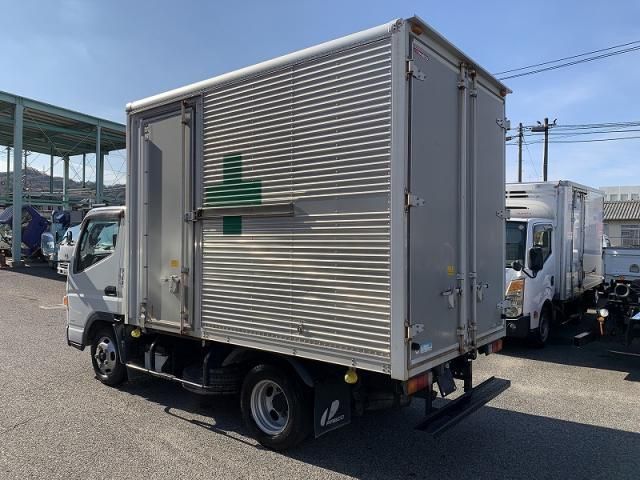 MITSUBISHI CANTER 2017 Image 31