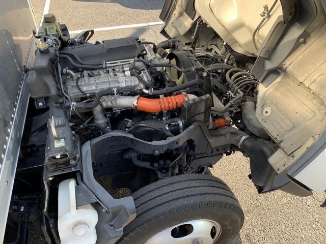 MITSUBISHI CANTER 2017 Image 31