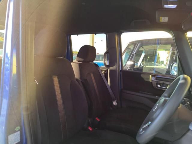 HONDA N BOX CUSTOM 2017 Image 31