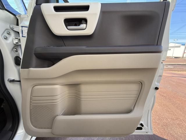 HONDA N BOX 2019 Image 31