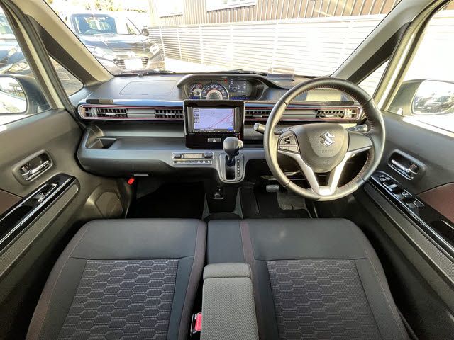 SUZUKI WAGON R STINGRAY 2018 Image 31