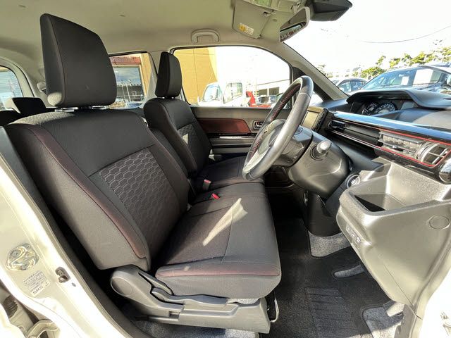 SUZUKI WAGON R STINGRAY 2018 Image 31