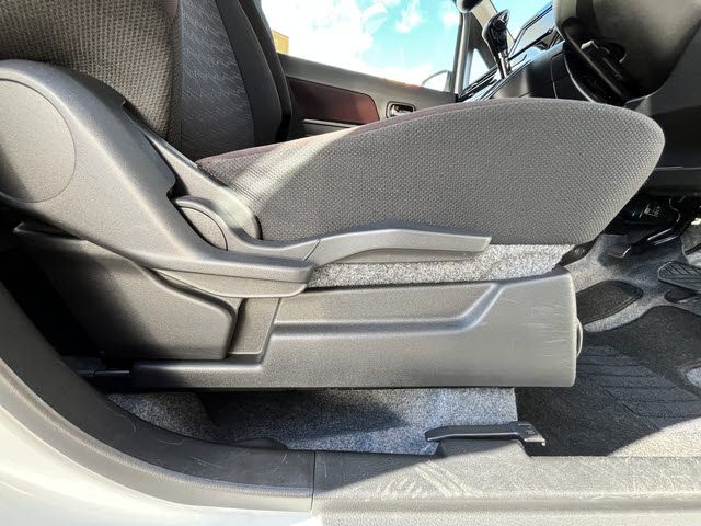 SUZUKI WAGON R STINGRAY 2018 Image 31