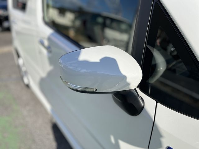 SUZUKI WAGON R STINGRAY 2018 Image 31