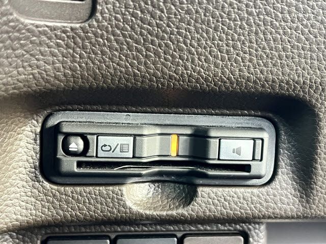 HONDA N BOX 2023 Image 31