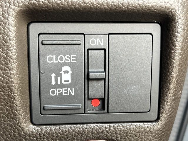 HONDA N BOX 2023 Image 31